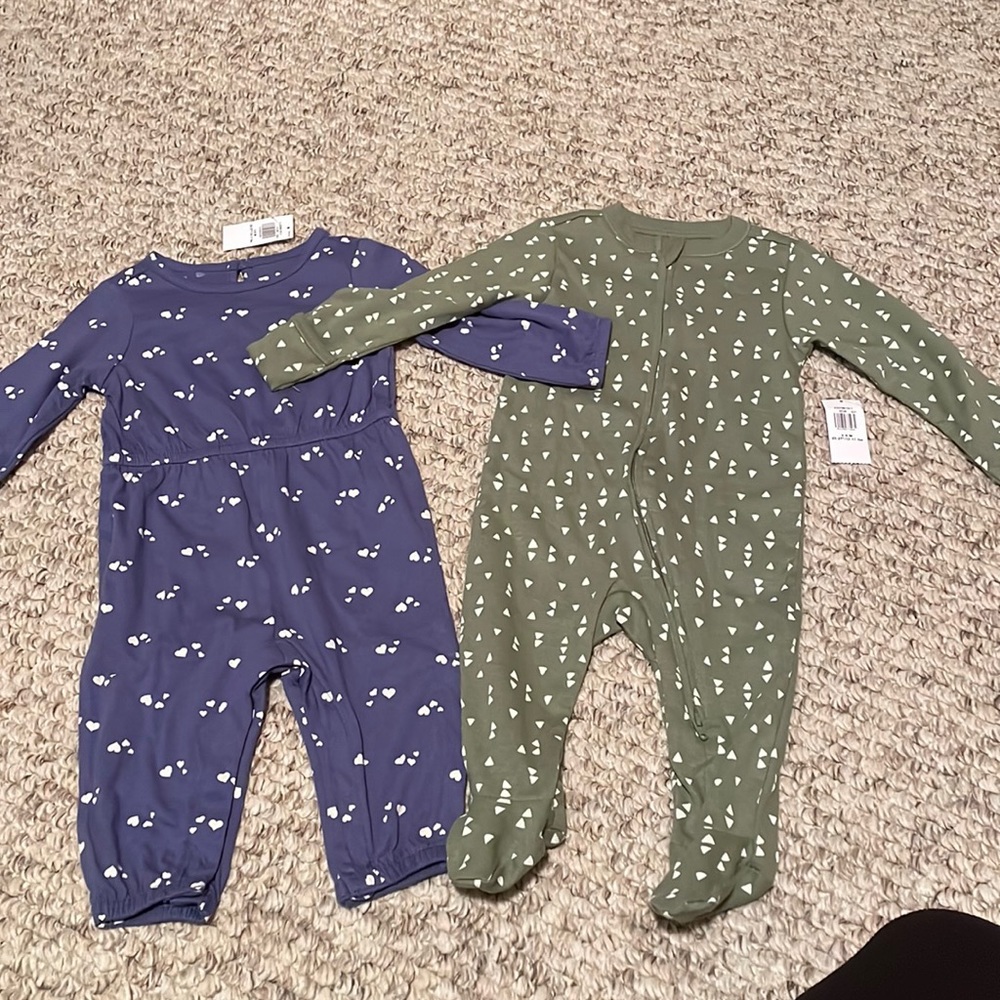 Old Navy Girls 3-6 month outfits